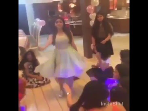 حلا الترك ترقص على اغنية هلا بالعيال  حصريا