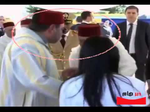 الملك محمد السادس ينبه مسؤول لسوء معاملته مع المواطنين