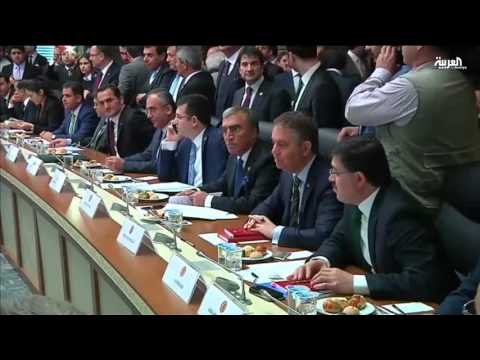 قانون رفع الحصانة يثير ضجة وفوضى داخل البرلمان التركي
