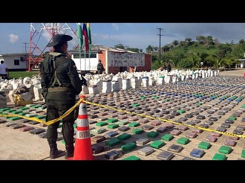 بالفيديو ضبط أكبر كمية من الكوكايين في تاريخ مكافحة المخدرات في كولومبيا