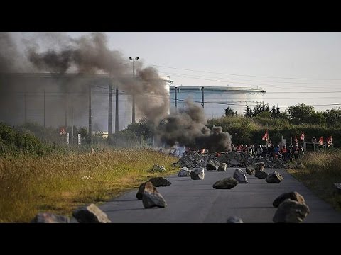 شاهد النقابات العمالية الفرنسية تتحدت عن امكانية تصاعد الحركات الاحتجاجية