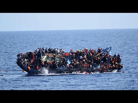 بالفيديو المفوضية العليا لشؤون اللاجئين تعلن غرق 700 مهاجر