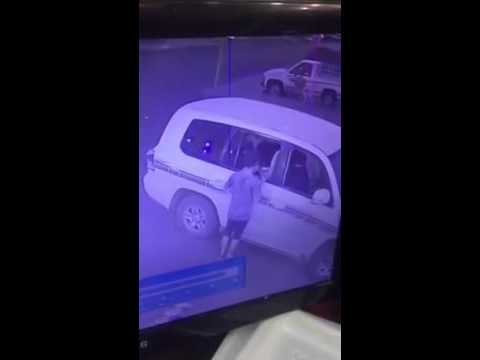شاهد عائلة سعودية تسرق محل خضروات