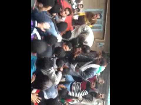 شاهد مشاجرة في الشارع