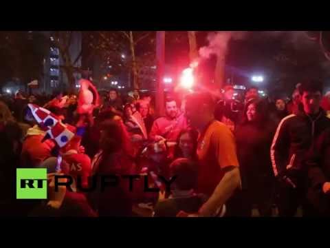أهالي العاصمة التشيلية سانتياغو يحتفلون بعد فوز منتخب بلادهم في كوبا أميركا