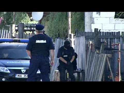 شاهد توقيف 38 شخصًا بتهمة استعباد 65 رجلاً وفتى في رومانيا