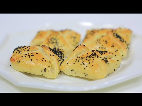 خبز بالجبنة و الزعتر