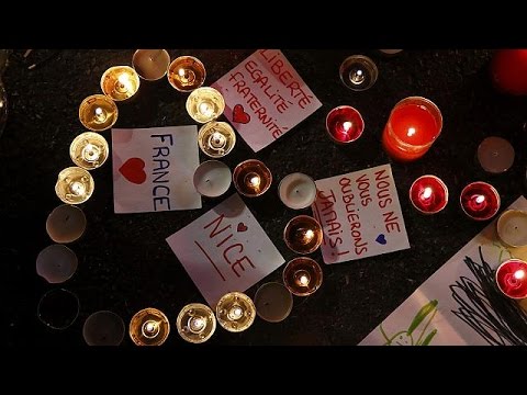 شاهد غضب عائلات ضحايا اعتداء نيس لبطء التحقيقات