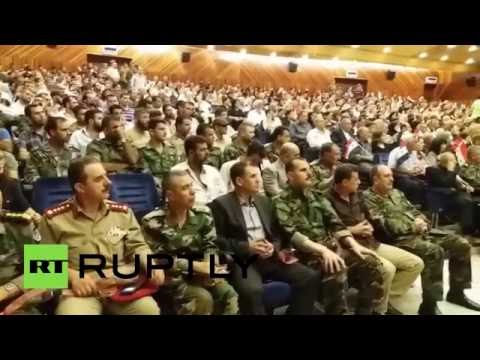 شاهد روسيا تكرِّم عائلات الجنود القتلى في حمص