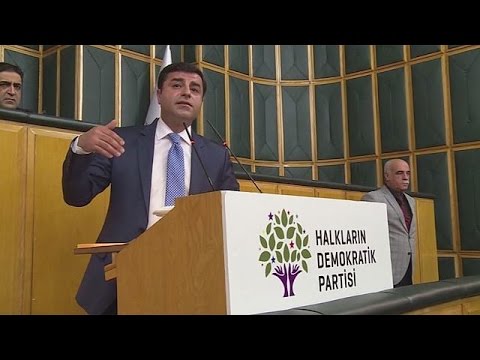 الادعاء التركي يسعى إلى سجن صلاح الدين ديمرتاش