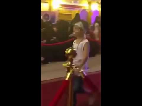 شاهد رقص شباب وعرض أزياء في مهرجان يثير استياء السعوديين