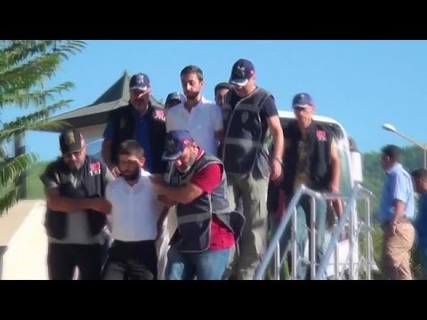 تركيا تبدأ بالإفراج عن 38 ألف سجين غير متورطين في الانقلاب الفاشل