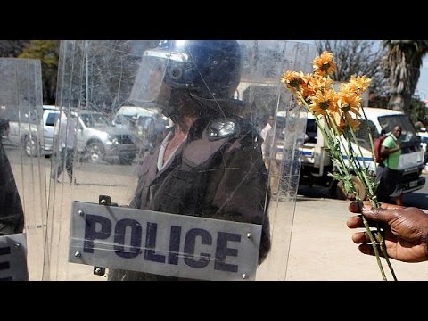 بالفيديو تواصل الاحتجاجات في زيمبابوي ضد إدخال أوراق نقدية محلية تعادل الدولار الأميركي