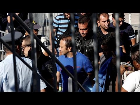 سلطات اللجوء في أثينا تستمع للطيارين الأتراك الفارين