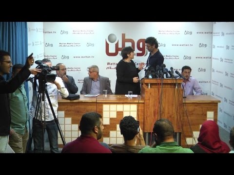 شاهد فلسطيني معتقل ينهي إضرابا عن الطعام بدأه قبل 71 يومًا