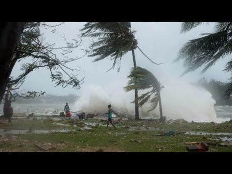 مشاهد مروعة من اعصار هيرمين في ولاية فلوريدا