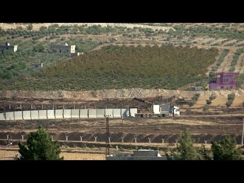 مقاتلون مدعومون من أنقرة يطردون تنظيم داعش من منطقة حدودية