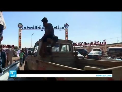 قوات حفتر تسلم إدارة الموانئ النفطية إلى المؤسسة الوطنية
