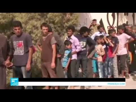 مساعدات إنسانية تنتظر على الحدود السورية التركية
