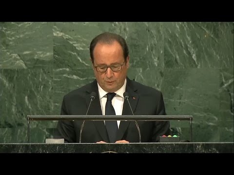فرانسو هولاند يدعو الى دعم حكومة السراج في ليبيا