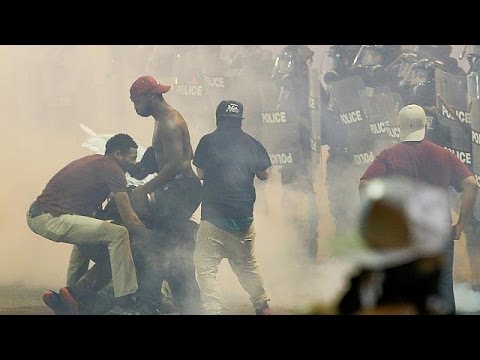 إعلان الطوارئ في تشارلوت الأميركية مع تواصل الاضطرابات