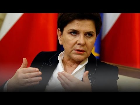 بولندا تخفض الرواتب التقاعدية لعسكريي الحقبة الشيوعية