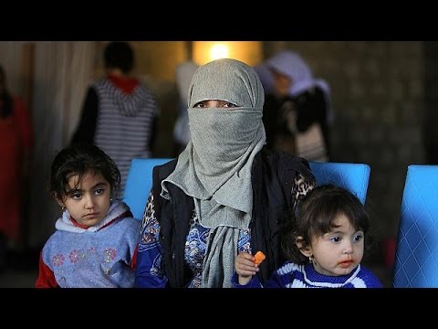 شاهد هولندا تحظر النقاب في الأماكن العمومية