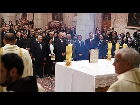 عباس يشارك في قداس الميلاد في كنيسة المهد