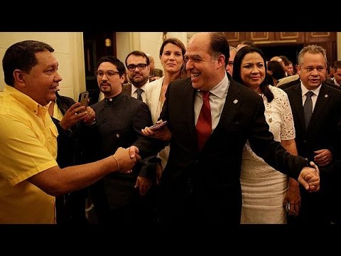 تجدد المواجهة بين الحكومة والمعارضة في فنزويلا