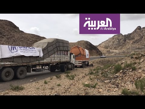 شاهد ميليشيات الحوثي تحتجز في ذمار ناقلات محمّلة بالمواد الغذائية
