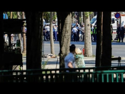 مقتل مهاجم شاحنة الشرطة في الشانزليزيه