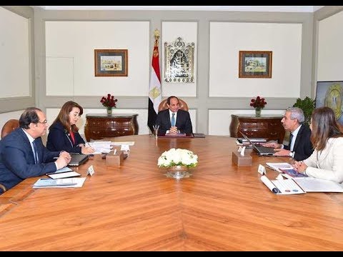 شاهد تفاصيل اجتماع الرئيس السيسي مع عدد من الوزراء