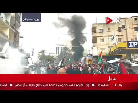 شاهد متظاهرون لبنانيون يقتحمون السفارة الأميركية