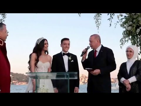 زواج اللاعب الدولي الألماني السابق مسعود أوزيل بحضور أردوغان