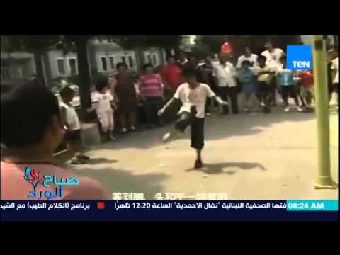 فيديو طفل ينافس ميسي ورونالدو باستعراض مهاراته