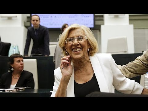 مانويلا كارمينا وأدا كولاو محافظتان غاضبتان في مدريد وبرشلونا