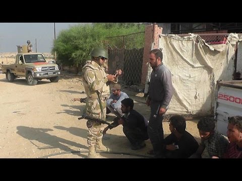شاهد الشرطة تحاصر منطقة المساعيد في العريش
