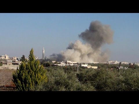 بالفيديو الجيش السوري يقصف حلب بالبراميل المتفجرة بعد تقدم المعارضة