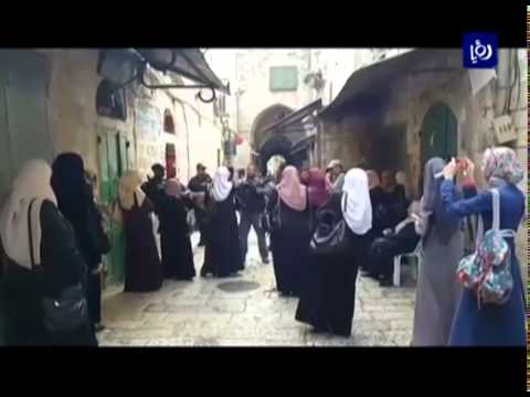 شاهد الاحتلال الإسرائيلي يمنع النساء من دخول المسجد الأقصى