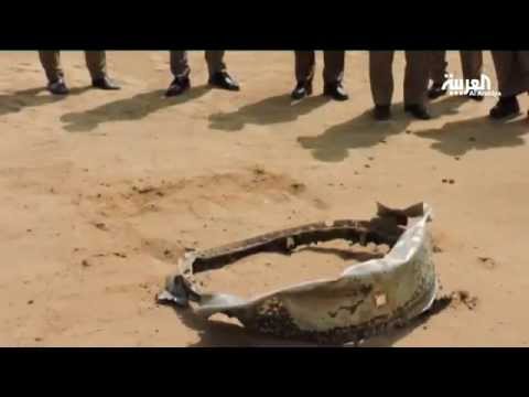 شاهد الجيش السعودي يجمع بقايا سكود الميليشيات