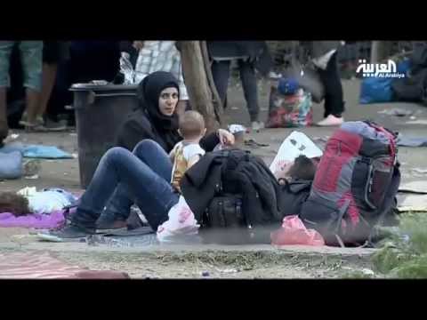 عبور 5000 آلاف مهاجر من مقدونيا إلى صربيا سيرًا على الأقدام