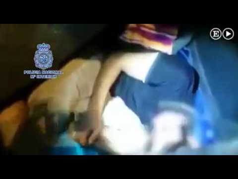 شاهد توقيف مهاجر سري في سيارة آتية من المغرب