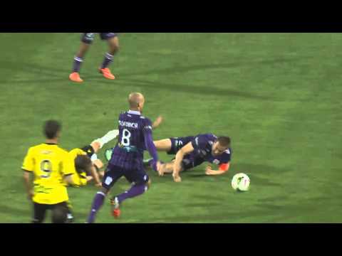 لاعب يحصل على اسرع بطاقة حمراء بعد 17 ثانية فقط من مشاركته