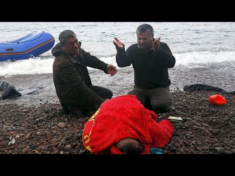 موت ثلاثة أطفال وامرأة من المهاجرين غرقًا في بحر ايجه