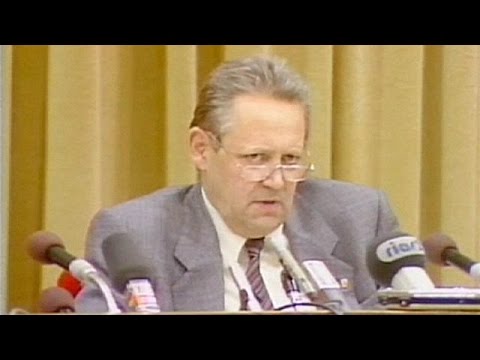 شاهد الموت يغيّب غونتر شابوفسكي عن عمر ناهز 86