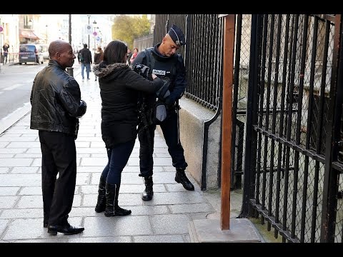 شاهدمقتل 10 أشخاص في انحراف قطار في فرنسا