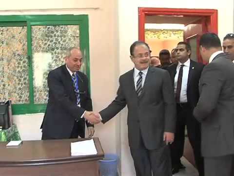 وزير الداخلية يدلي بصوته في جولة الإعادة
