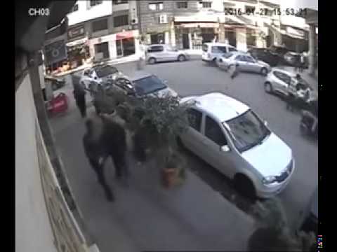 شاهد أحدث طرق السرقة في شوارع طنجة