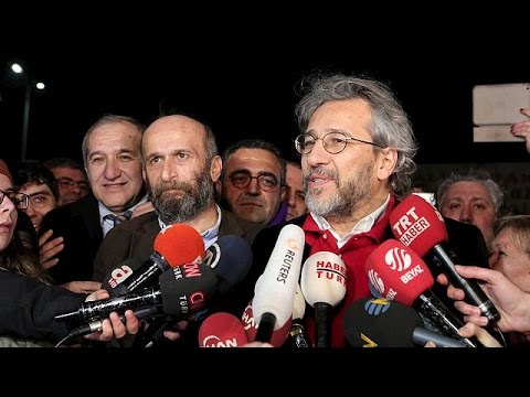 الافراج عن الصحافيين جان دوندا وارديم جول