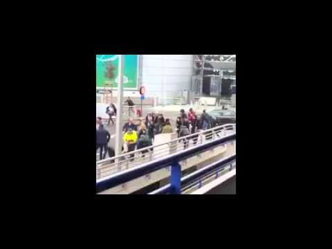 شاهد اللحظات الأولى من انفجار مطار